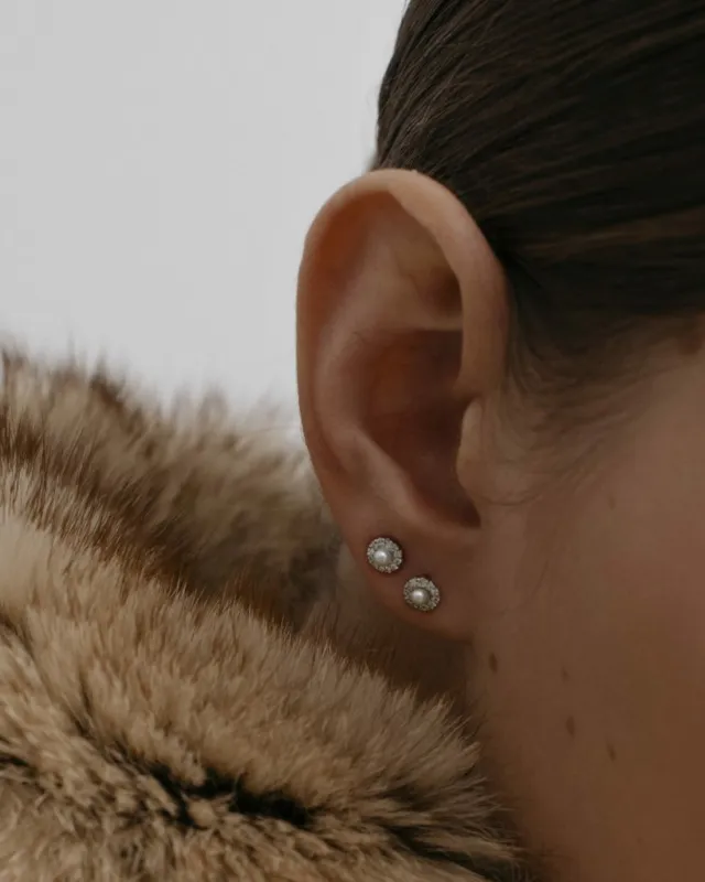 Пусеты с жемчугом и микробриллиантами