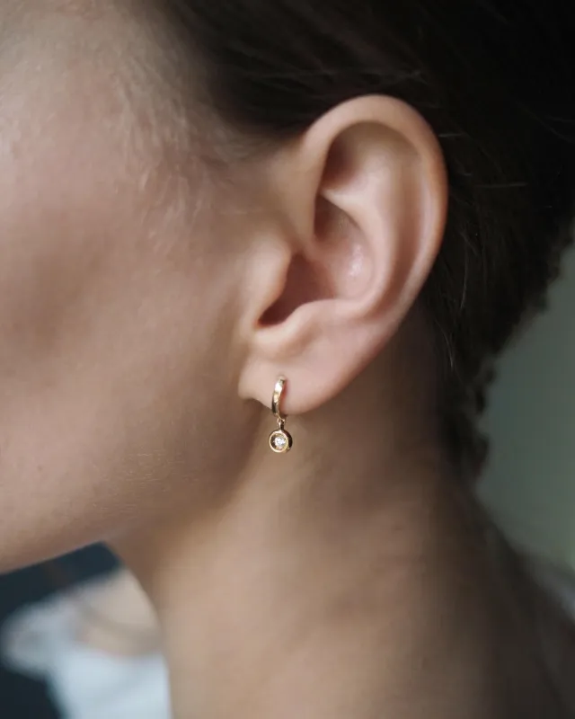 Серьги с подвесными бриллиантами