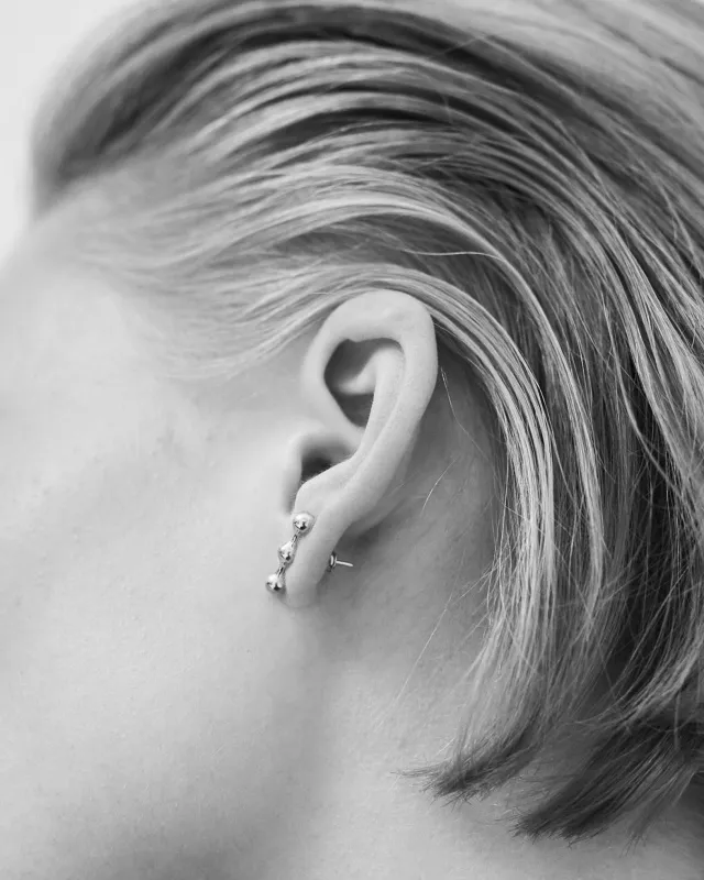 Моносерьга Доля