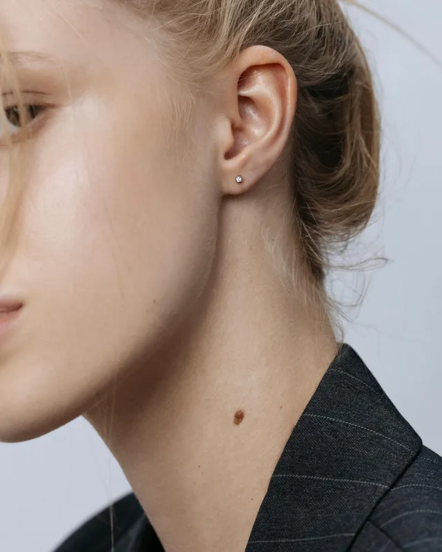 Моносерьга с бриллиантом