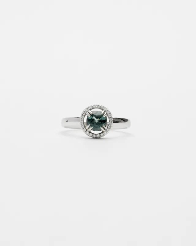 Кольцо со шпинелью и бриллиантами