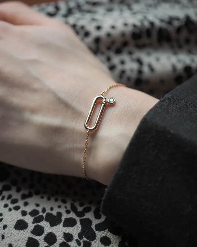 Браслет с подвесным цирконом