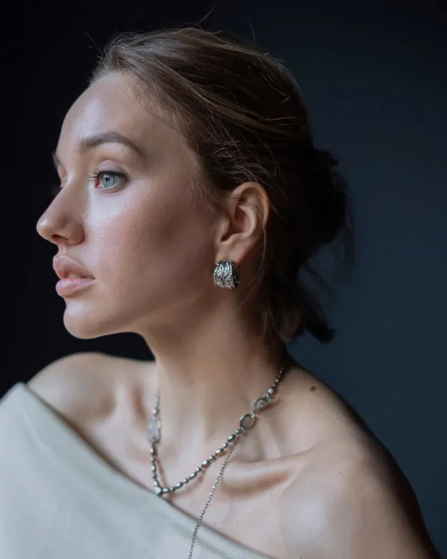 Широкие фактурные серьги